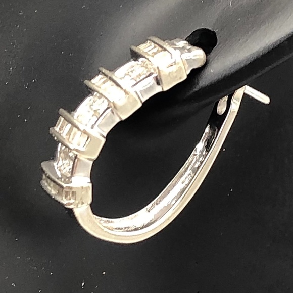 10k Diamond Hoop Huggie Earrings SOLID White Gold - 1 Carat - Picture 2 of 6